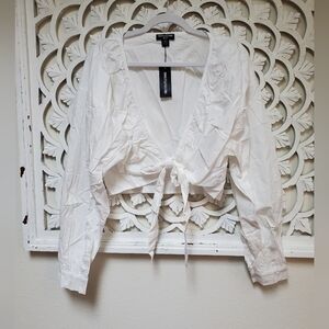 Pretty Little Thing White Cropped Tie Front Blouse NWT Plus Size 12